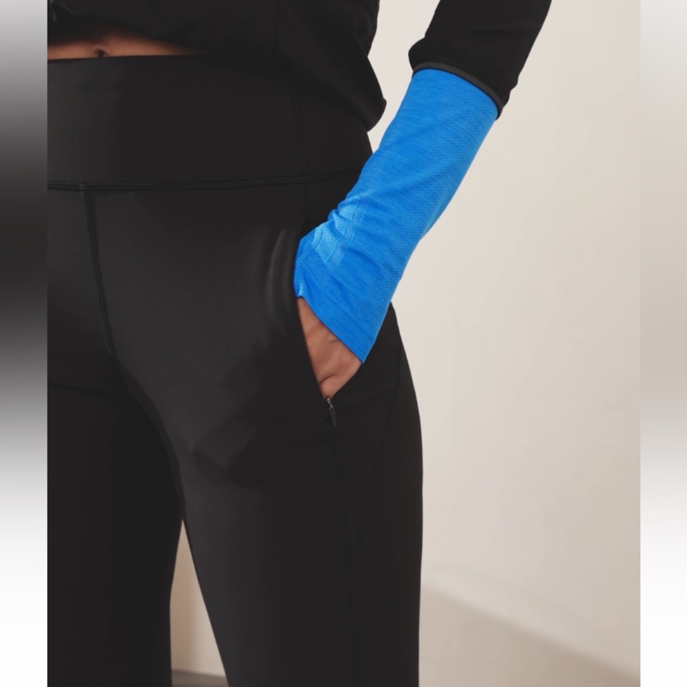 NWT Athleta RAINIER MID RISE JOGGER -blue compression fabric w/ brushed interior - Picture 6 of 13